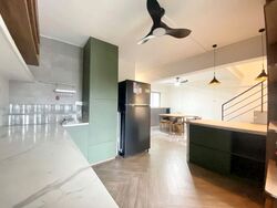 Blk 512 Bukit Batok Street 52 (Bukit Batok), HDB Executive #545587101